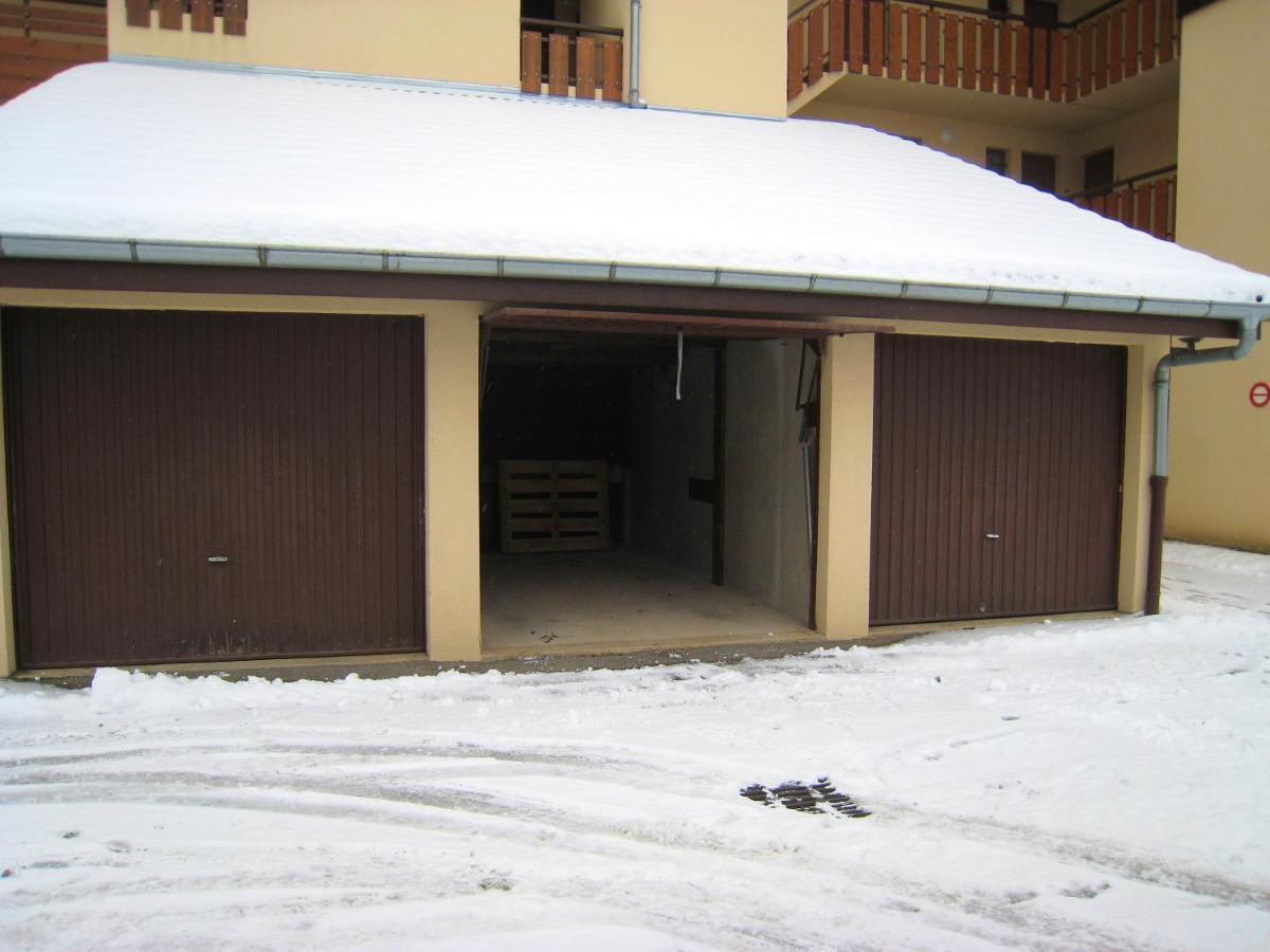 Appartement Au Pied Des Pistes, Avec Vue Sur La Montagne Bernex Exterior photo